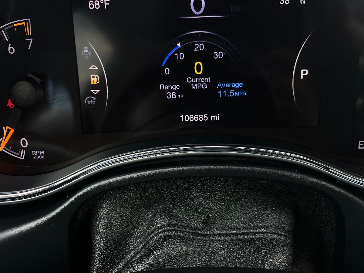 Used 2017 Jeep Grand Cherokee Trailhawk w/ Trailhawk Luxury Group AWD/4WD image 21