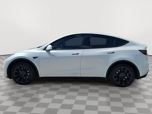 Used 2021 Tesla Model Y Long Range AWD/4WD image 5