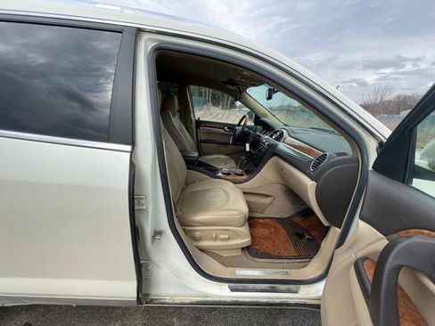 Used 2009 Buick Enclave CXL w/ Driver Confidence Package image 30