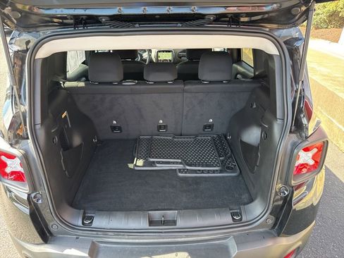 Used 2023 Jeep Renegade Trailhawk image 52