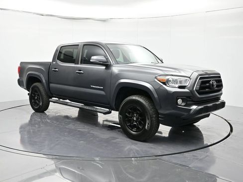 Used 2022 Toyota Tacoma SR5 image 3
