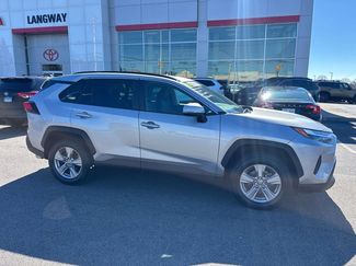 Used 2022 Toyota RAV4 XLE video 2