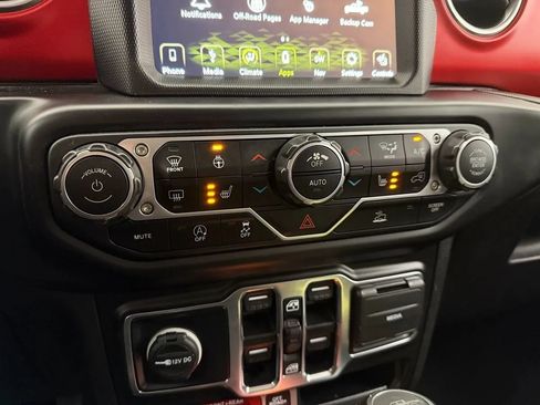 Used 2022 Jeep Gladiator Rubicon w/ LED Lighting Group AWD/4WD image 24