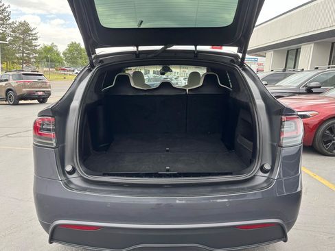 Used 2022 Tesla Model X AWD/4WD image 11