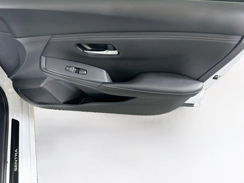 Used 2024 Nissan Sentra SV FWD image 29