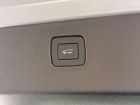 Used 2025 Buick Envista Preferred w/ Convenience I Package FWD image 17