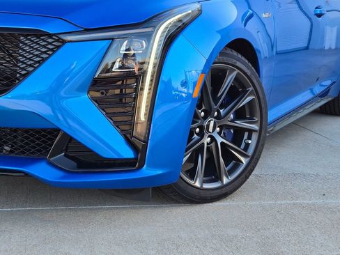 New 2026 Cadillac CT5 V image 7