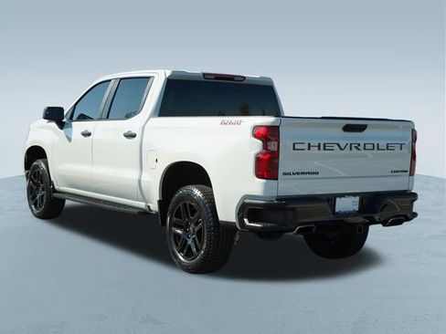 Used 2023 Chevrolet Silverado 1500 Custom Trail Boss w/ LPO, Dark Essentials Package AWD/4WD image 6