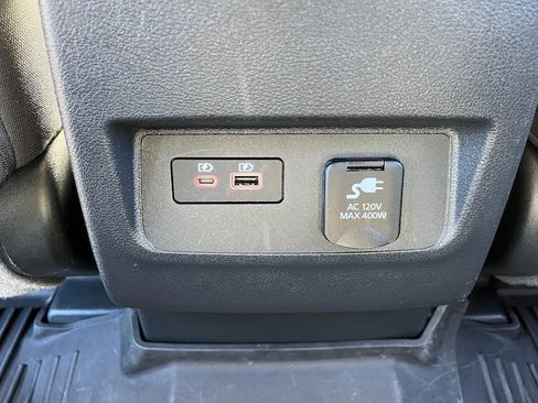 Used 2023 Nissan Frontier SV w/ SV Convenience Package image 38