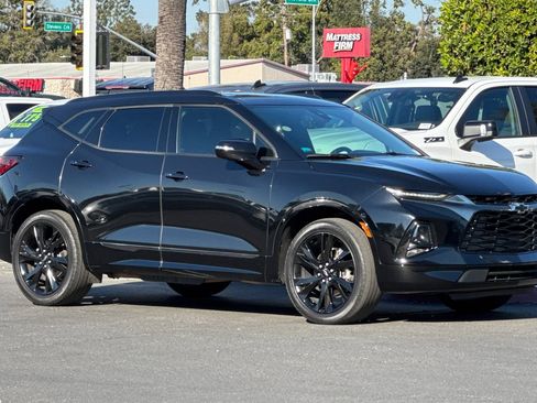 Used 2021 Chevrolet Blazer RS w/ Driver Confidence II Package FWD image 2