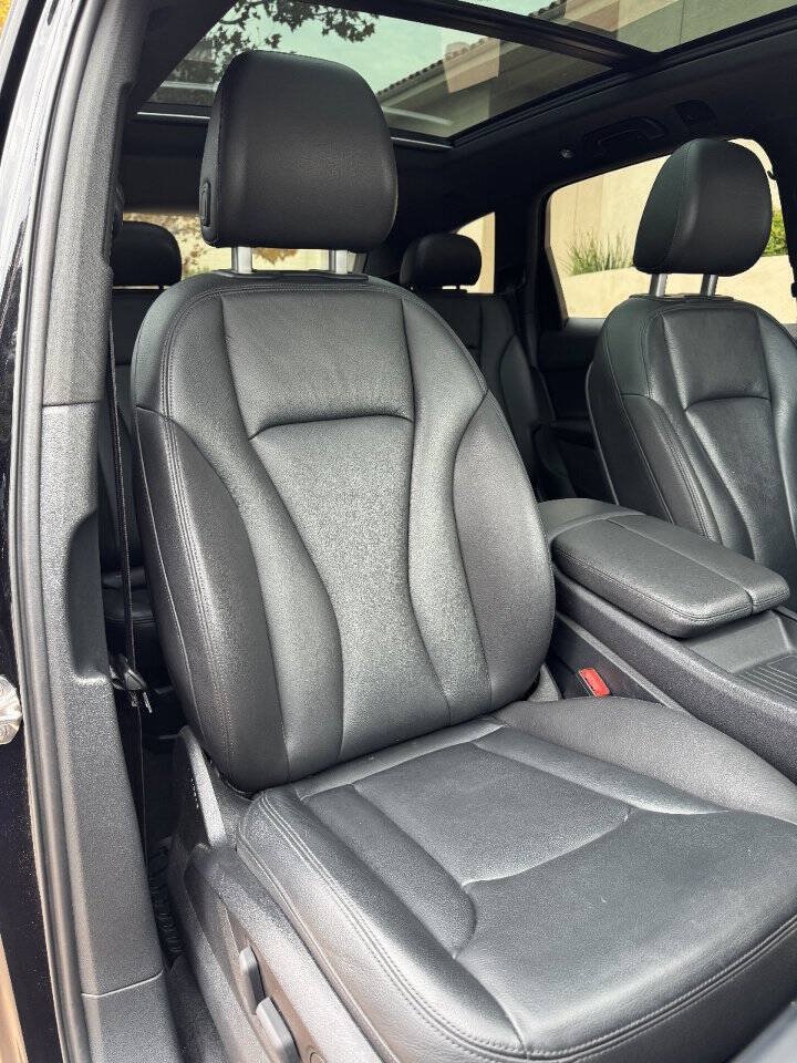 Used 2017 Audi Q7 3.0T Premium Plus AWD/4WD image 16