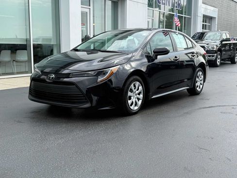 Certified 2024 Toyota Corolla LE FWD image 1