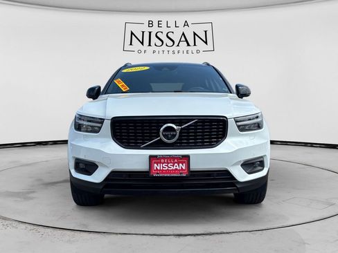 Used 2022 Volvo XC40 T5 R-Design AWD/4WD image 8