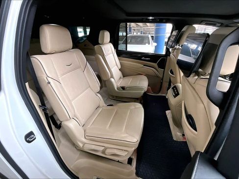 Used 2021 Cadillac Escalade ESV Premium Luxury w/ Driver Assist Tech Package image 20