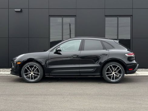 Used 2023 Porsche Macan image 4
