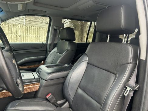 Used 2016 Chevrolet Suburban LTZ image 18