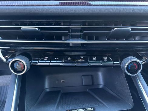 Used 2024 Chevrolet Traverse RS w/ LPO, Floor Liner Package AWD/4WD image 21