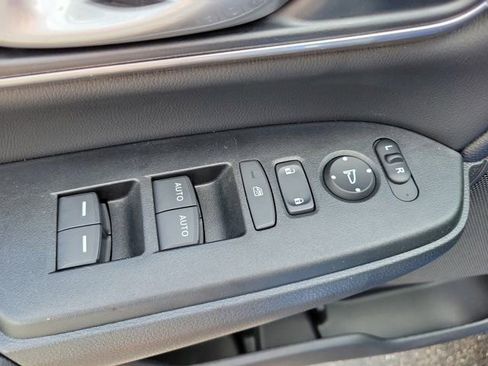 Used 2022 Honda CR-V Touring image 23