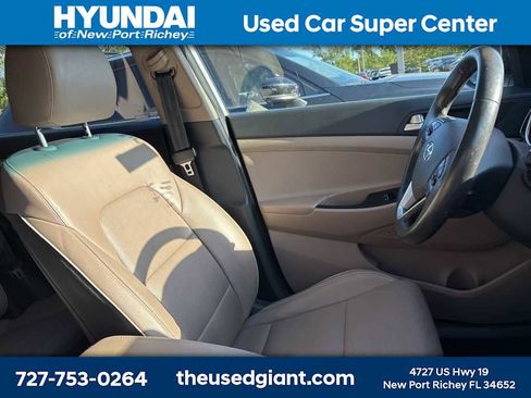 Used 2021 Hyundai Tucson Limited w/ Cargo Package image 7