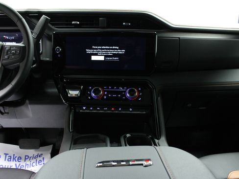 New 2026 GMC Sierra 2500 AT4 w/ AT4 Premium Plus Package AWD/4WD image 18