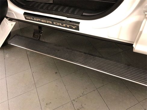 Used 2022 Ford F350 Lariat w/ Tremor Off-Road Package image 14