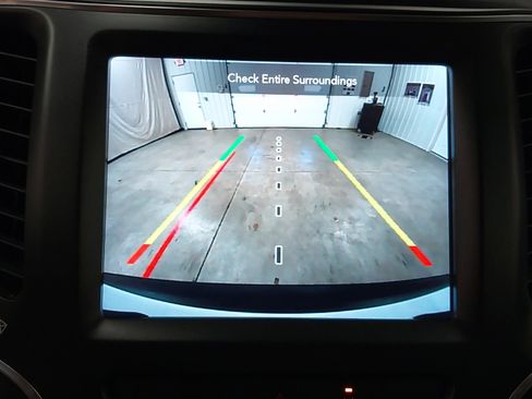 Used 2022 Jeep Cherokee Trailhawk w/ Sun, Sound & Nav Group AWD/4WD image 36