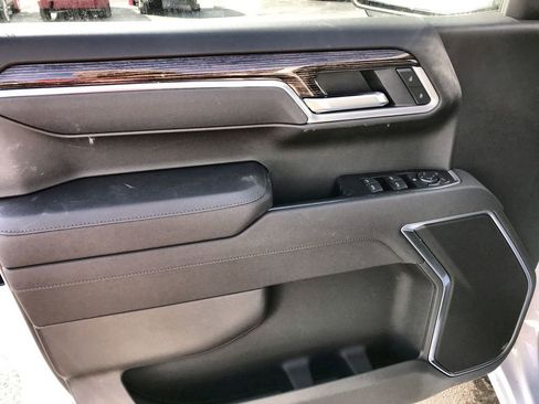 New 2026 GMC Sierra 1500 SLE image 13