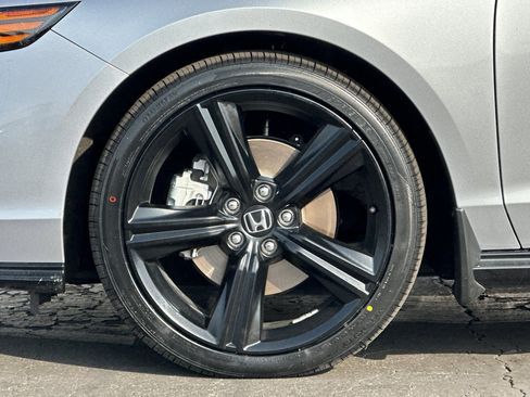 Used 2024 Honda Accord Sport image 25