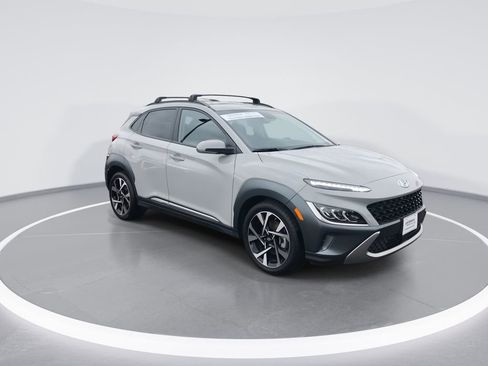 Used 2023 Hyundai Kona Limited image 2