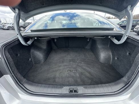 Used 2024 Nissan Altima 2.5 SV image 28