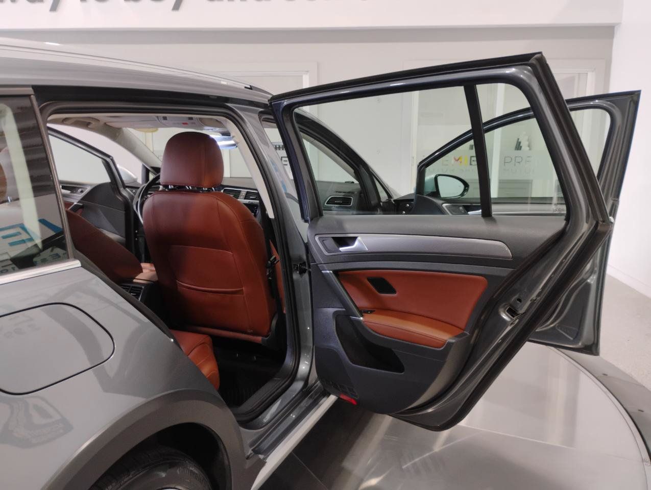 Used 2019 Volkswagen Golf Alltrack SE AWD/4WD image 21