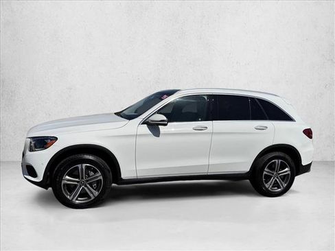 Used 2019 Mercedes-Benz GLC 300 4MATIC image 4
