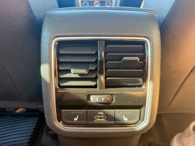 Used 2018 Volkswagen Passat 2.0T SEL Premium FWD image 12