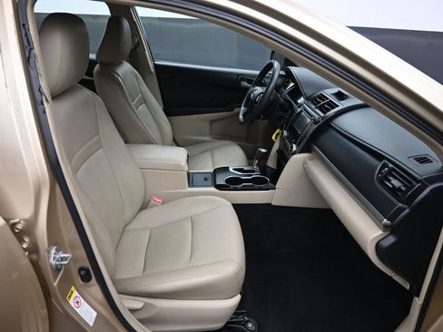 Used 2012 Toyota Camry LE FWD image 23