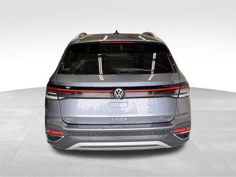 Used 2025 Volkswagen Taos SEL w/ Black Wheel Plus Package AWD/4WD image 4