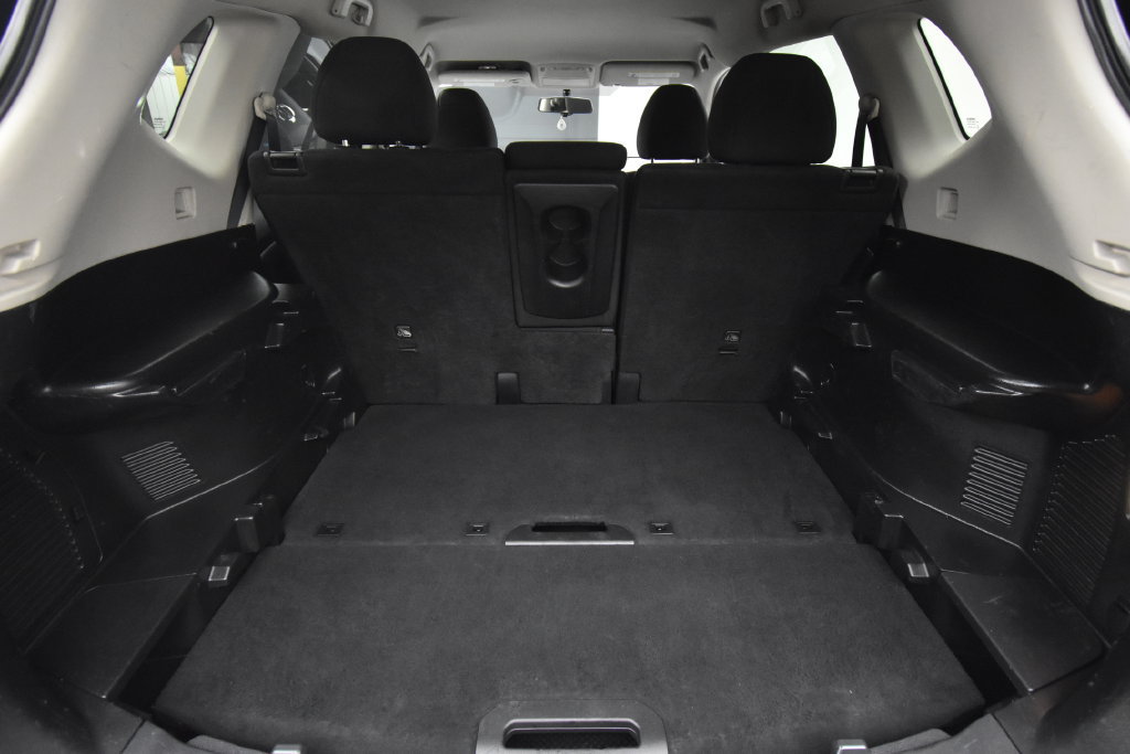 Used 2015 Nissan Rogue SV AWD/4WD image 24