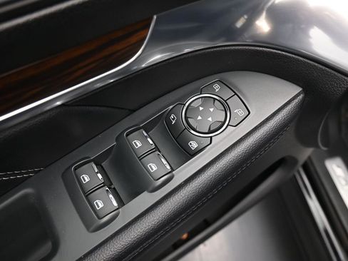 Used 2018 Ford Explorer Limited AWD/4WD image 31