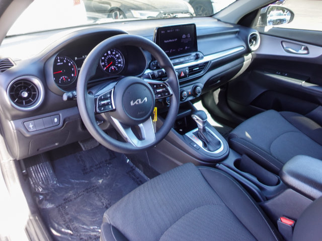 Used 2022 Kia Forte LXS FWD image 11