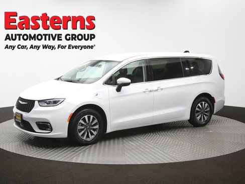 Used 2023 Chrysler Pacifica Touring-L FWD image 60