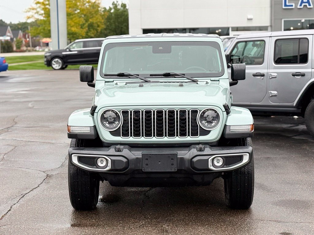 Used 2024 Jeep Wrangler Unlimited Sahara AWD/4WD image 30