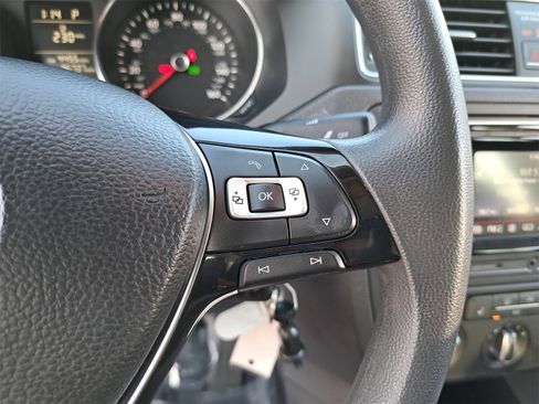 Used 2018 Volkswagen Jetta Wolfsburg Edition image 17