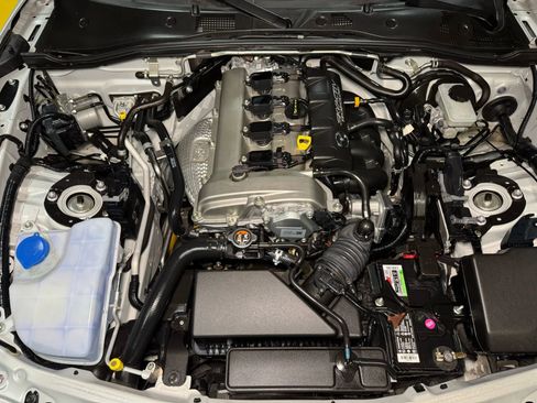 Used 2016 MAZDA MX-5 Miata Club image 44