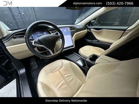 Used 2013 Tesla Model S Performance image 17