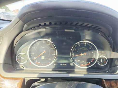 Used 2015 BMW 750i RWD image 19