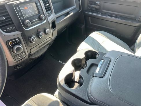 Used 2018 RAM 1500 Express w/ Express Value Package AWD/4WD image 19