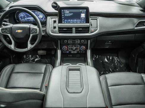 Used 2024 Chevrolet Tahoe Premier AWD/4WD image 22