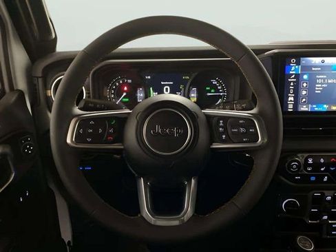 Used 2024 Jeep Wrangler Sahara 4xe w/ Technology Group image 20