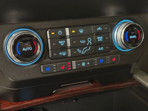 Used 2019 Ford F350 King Ranch w/ King Ranch Ultimate Package image 39