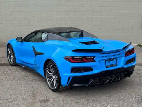 Used 2023 Chevrolet Corvette Z06 w/ Stealth Interior Trim Package RWD image 16