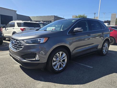 Used 2023 Ford Edge Titanium image 7